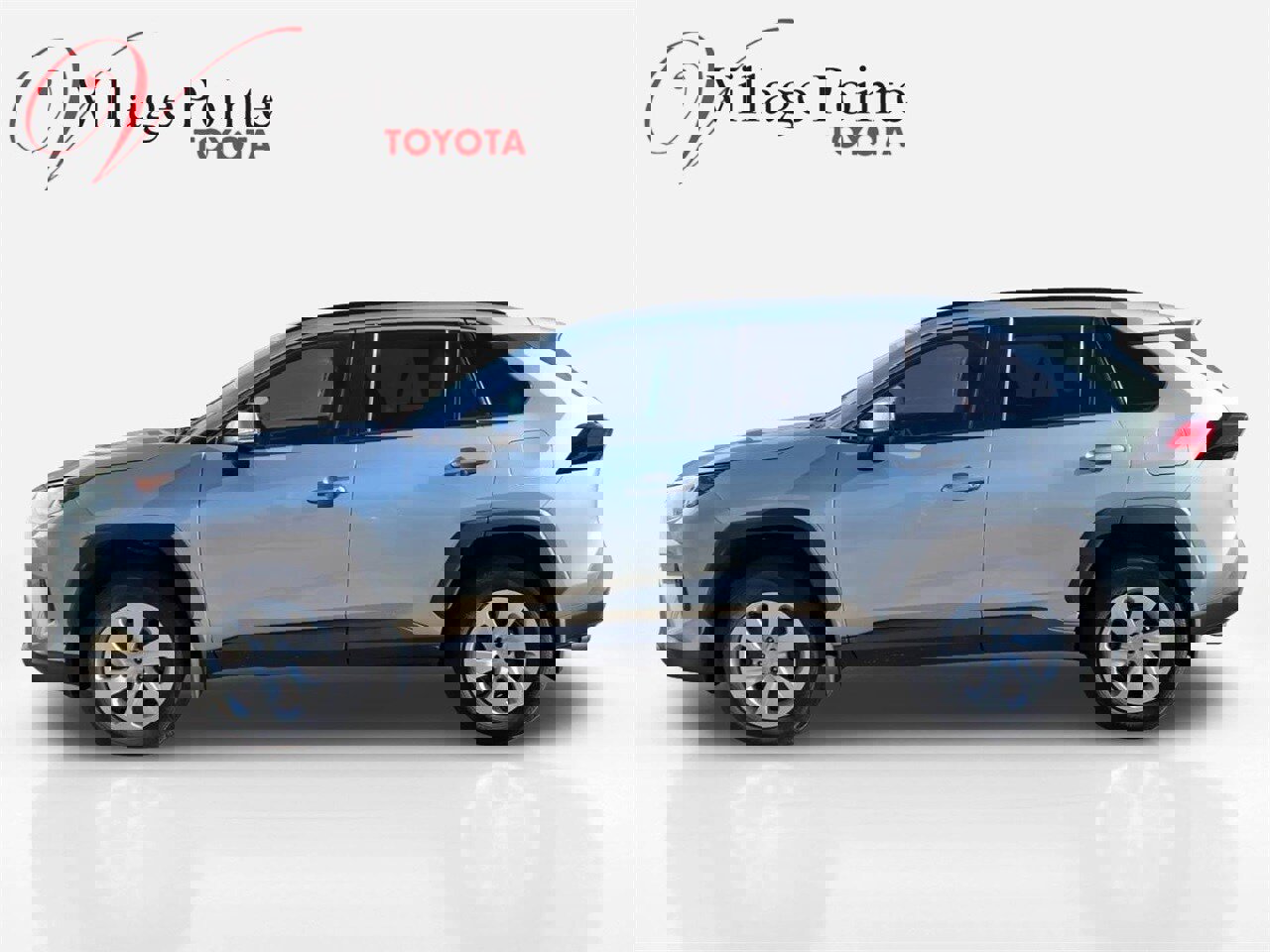 Used 2020 Toyota RAV4 LE image 2