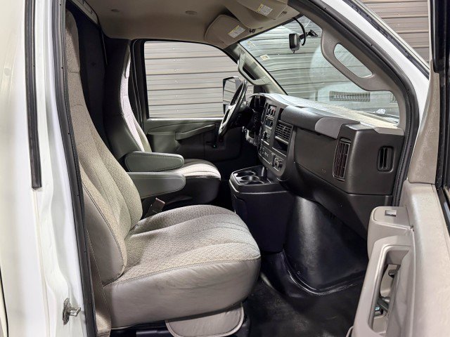Used 2021 Chevrolet Express 3500 w/ Power Convenience Package image 18