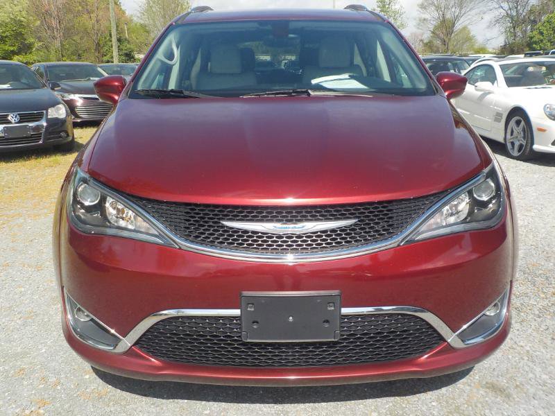 Used 2018 Chrysler Pacifica Touring-L image 8