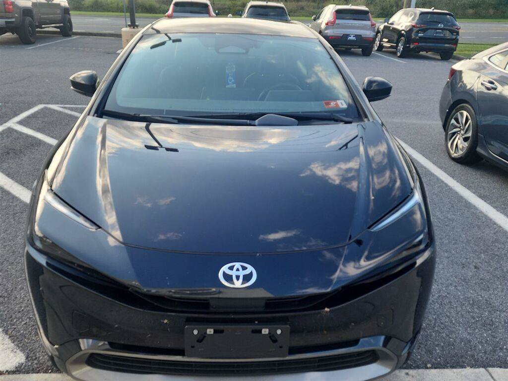 Used 2025 Toyota Prius XLE AWD/4WD image 1