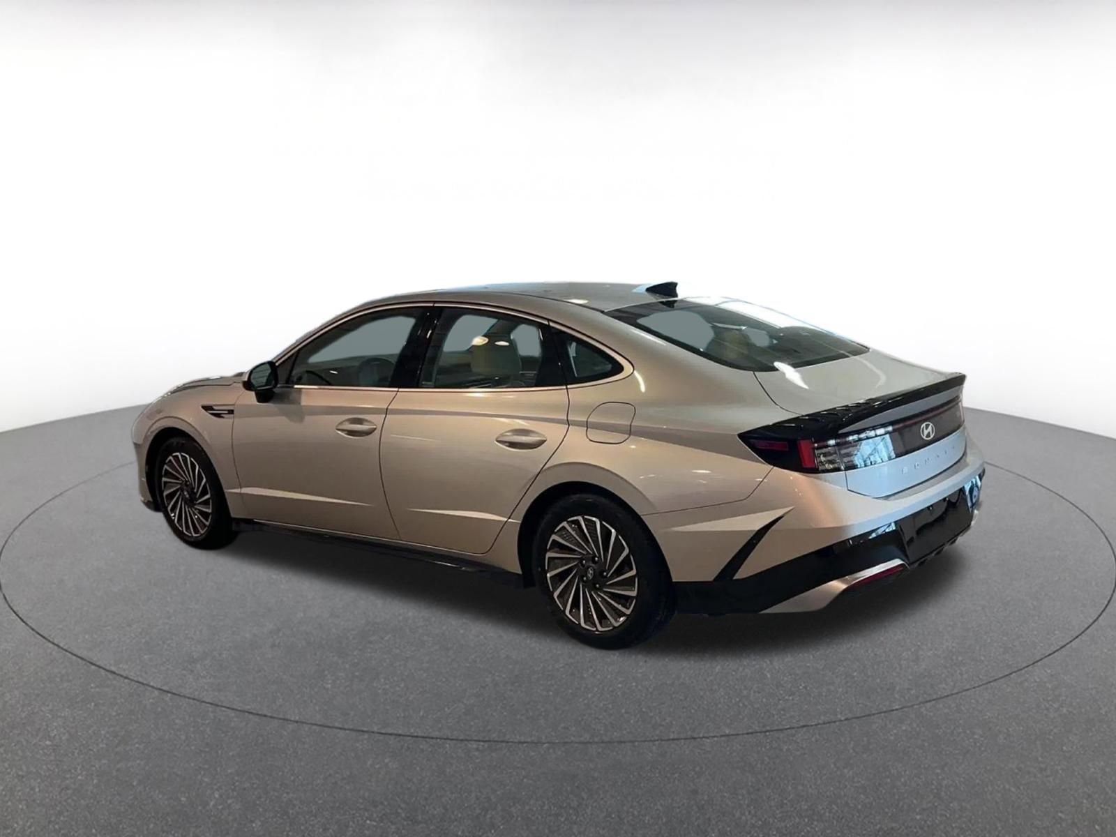 Used 2025 Hyundai Sonata SEL image 10