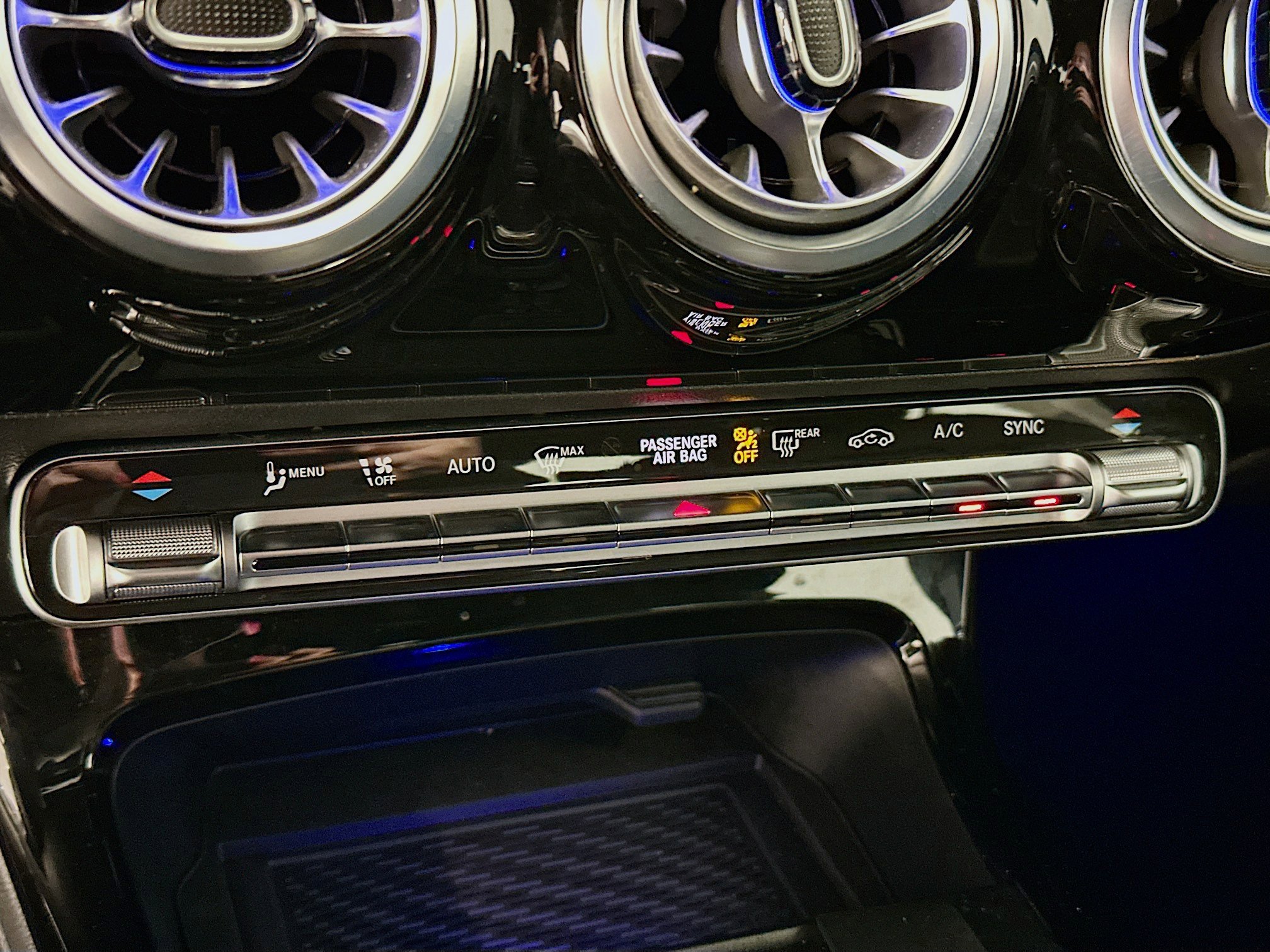 Used 2025 Mercedes-Benz CLA 250 4MATIC image 23