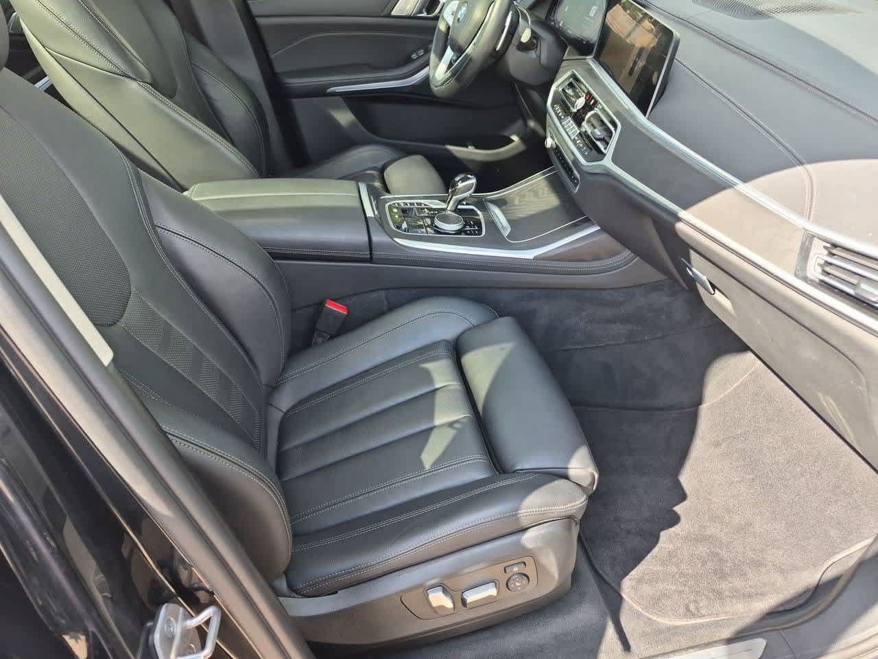 Used 2022 BMW X7 xDrive40i w/ Premium Package AWD/4WD image 25