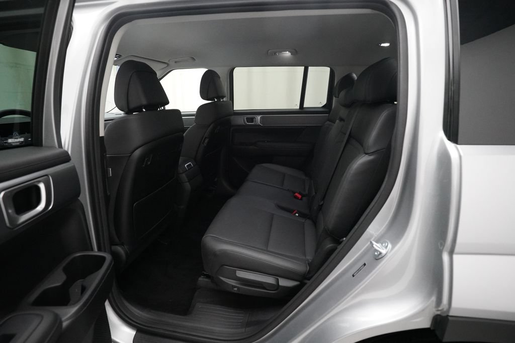 Used 2026 Hyundai Santa Fe SEL AWD/4WD image 16
