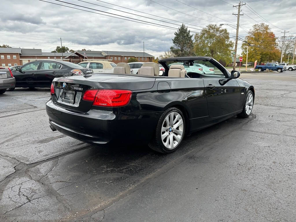 Used 2012 BMW 328i Convertible image 6