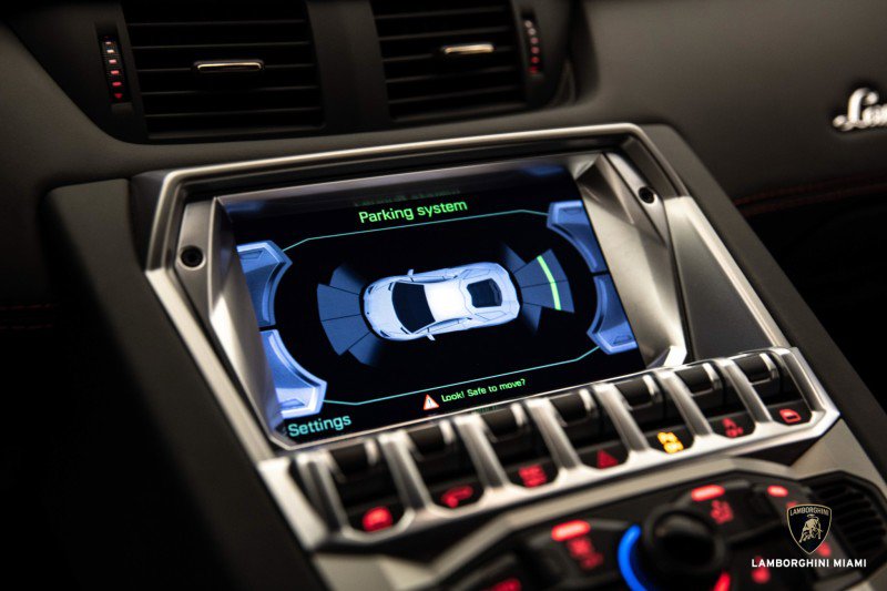 Used 2018 Lamborghini Aventador S image 67