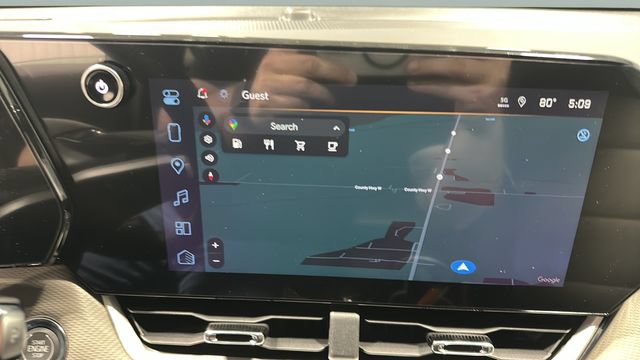 New 2027 Chevrolet Equinox LT w/ Convenience Package II FWD image 18