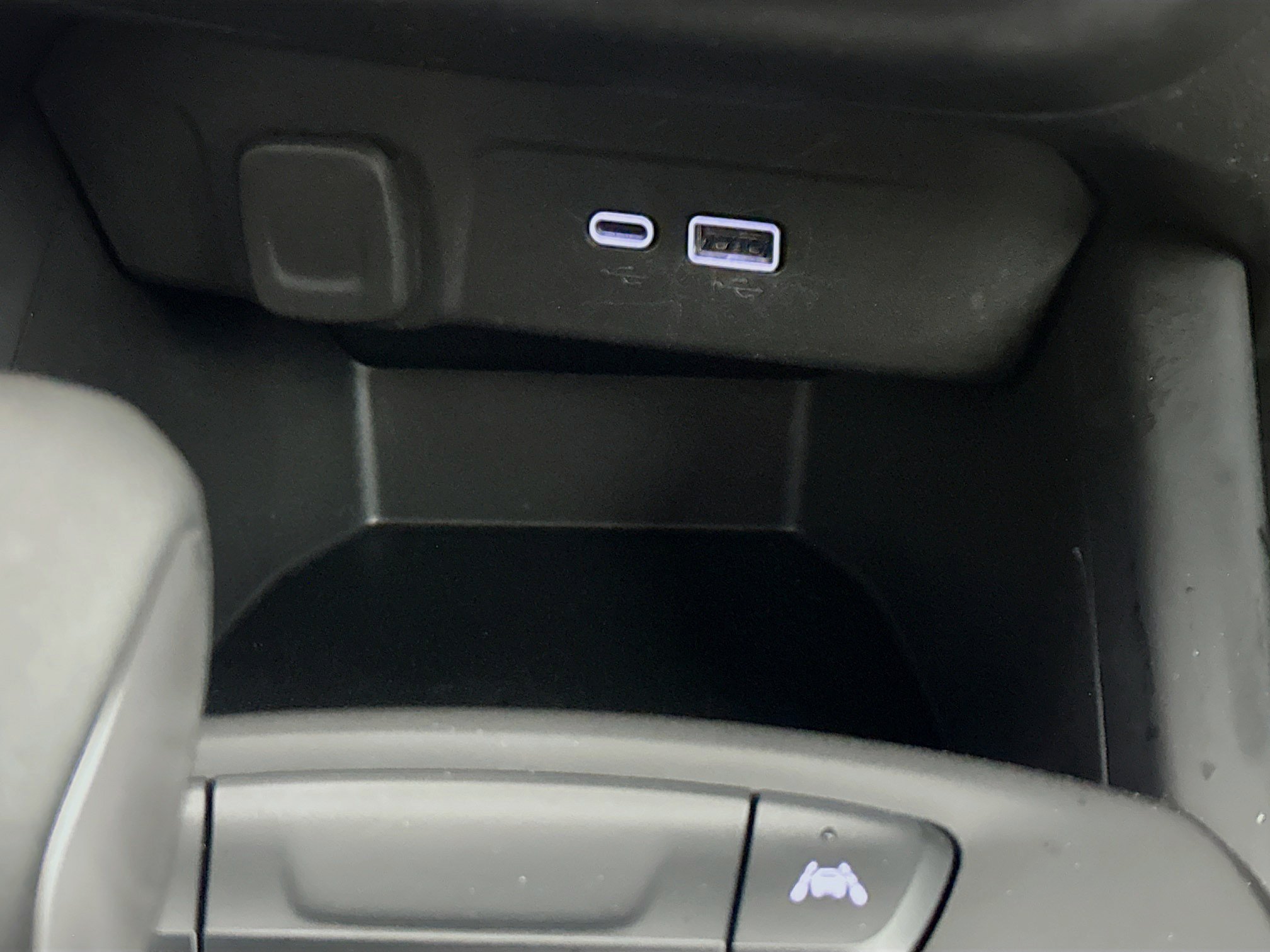 Used 2025 Chevrolet Trax LS FWD image 25