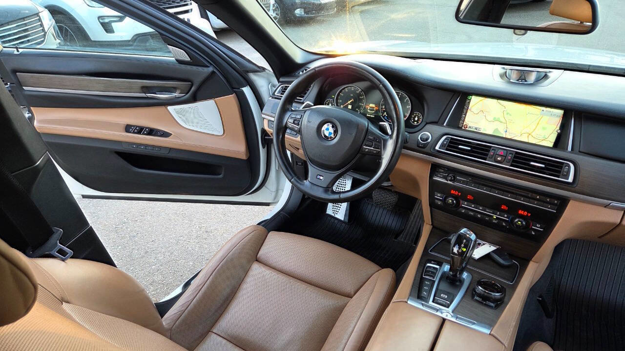Used 2015 BMW 750i xDrive AWD/4WD image 37