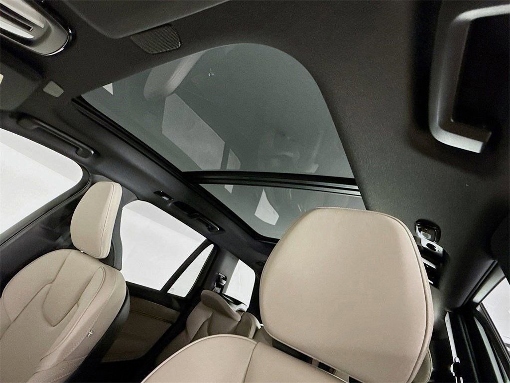 New 2026 Volvo XC90 B5 Plus w/ Protection Package image 21