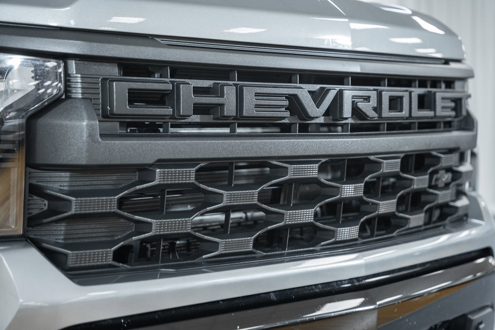 Used 2025 Chevrolet Silverado 1500 Custom Trail Boss w/ Dark Appearance Package image 13