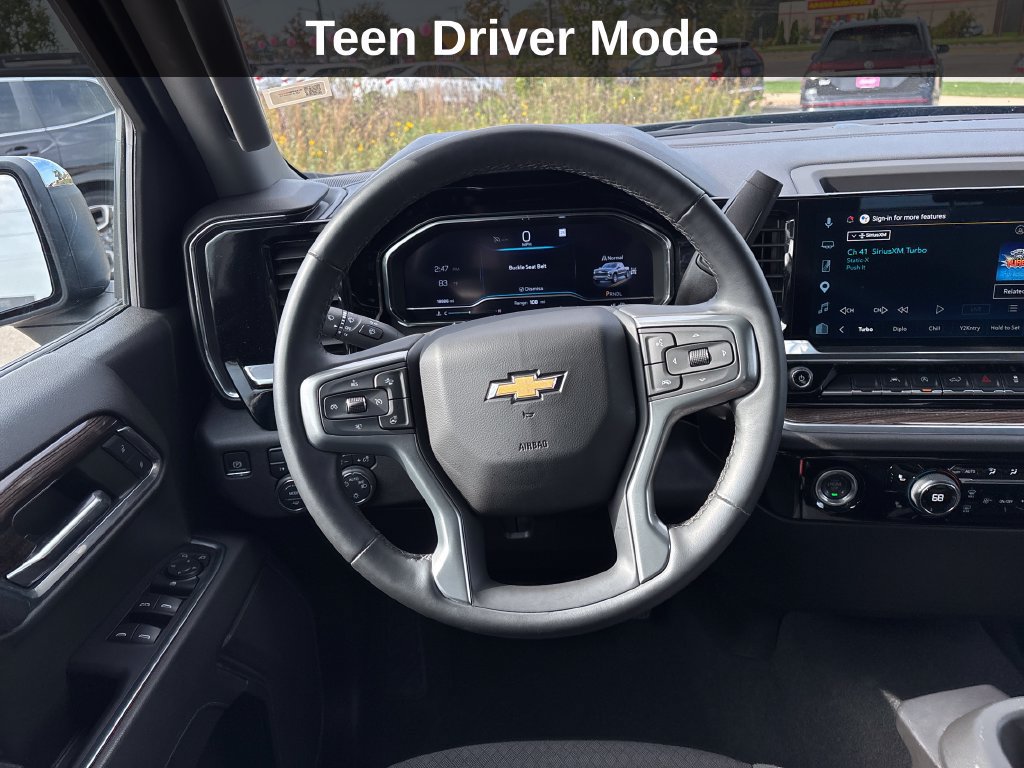 Used 2024 Chevrolet Silverado 1500 LT AWD/4WD image 18