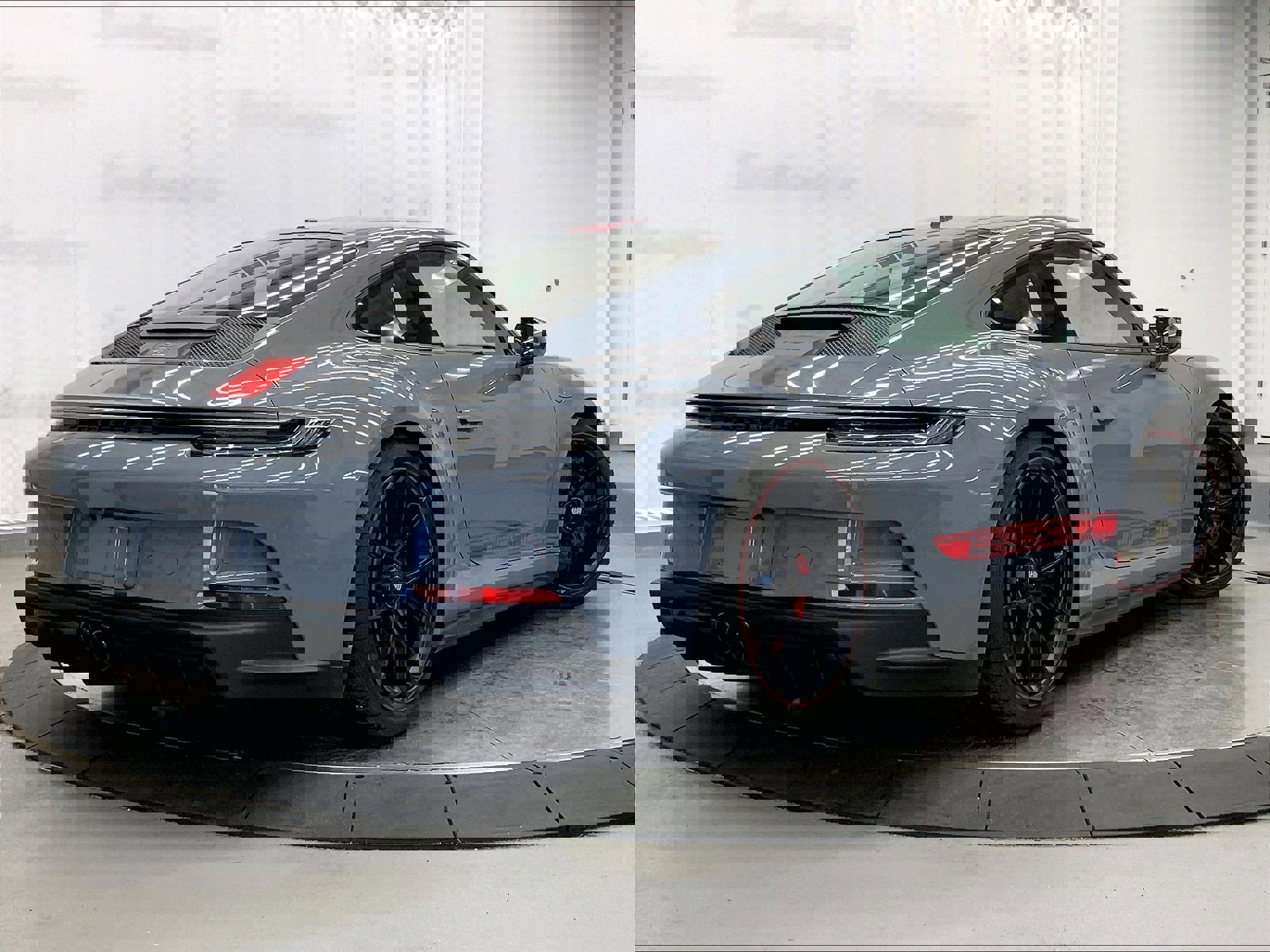 Certified 2024 Porsche 911 GT3 RWD image 7