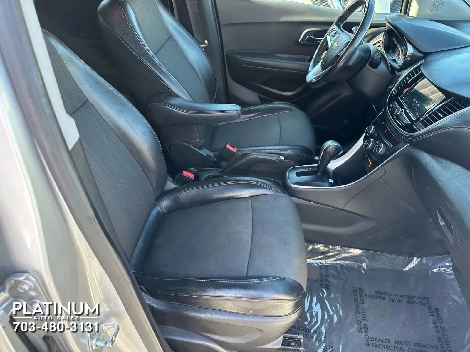 Used 2019 Chevrolet Trax LT w/ LT Convenience Package image 14