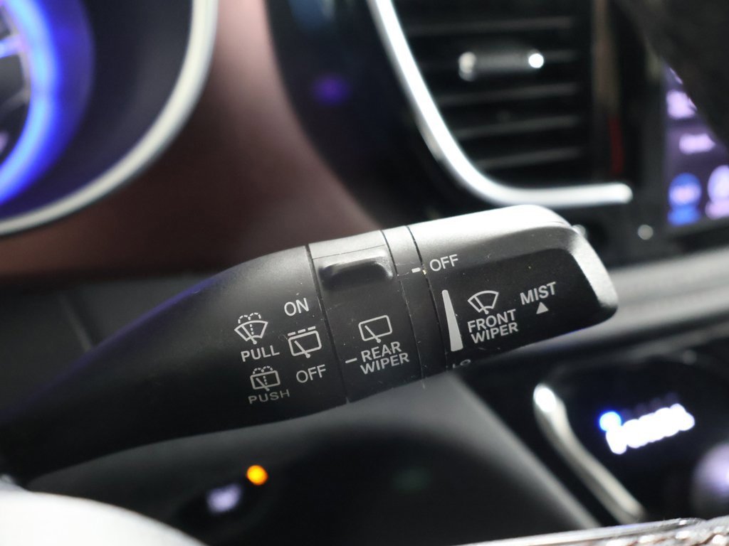 Used 2020 Chrysler Pacifica Limited image 44