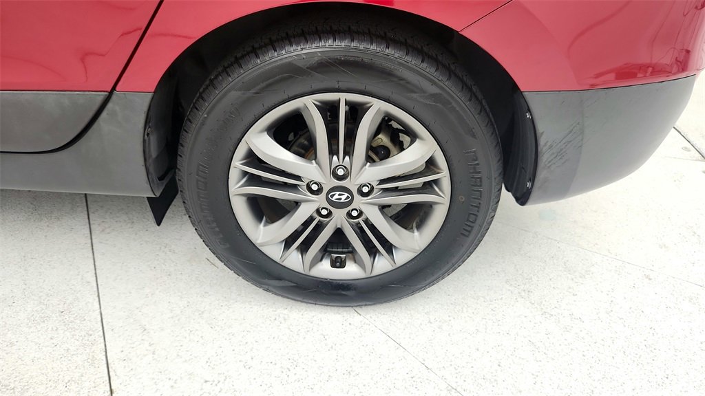 Used 2015 Hyundai Tucson SE image 26