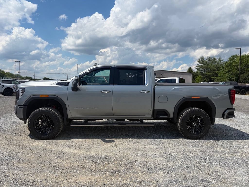 Used 2024 GMC Sierra 2500 Denali Ultimate w/ Snow Plow Prep/Camper Package AWD/4WD image 5