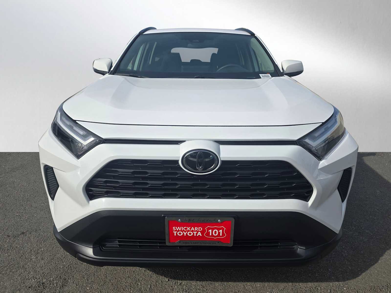 Used 2025 Toyota RAV4 XLE w/ Weather Package image 8