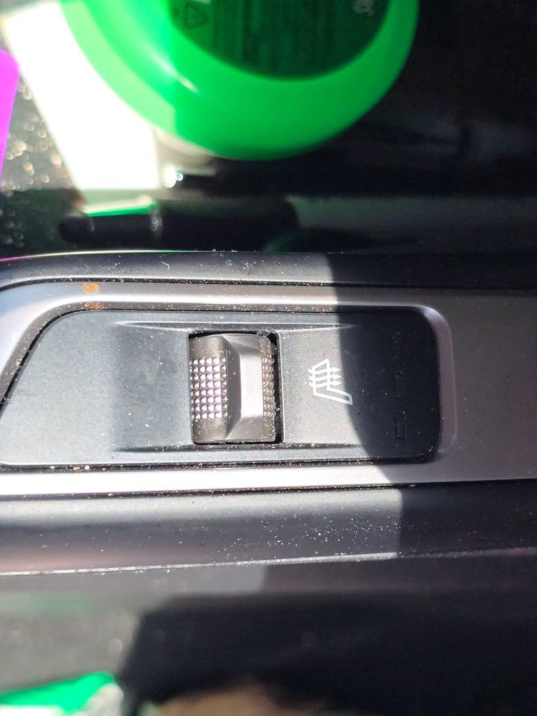 Used 2022 Kia Sorento EX w/ Panoramic Sunroof Package FWD image 9