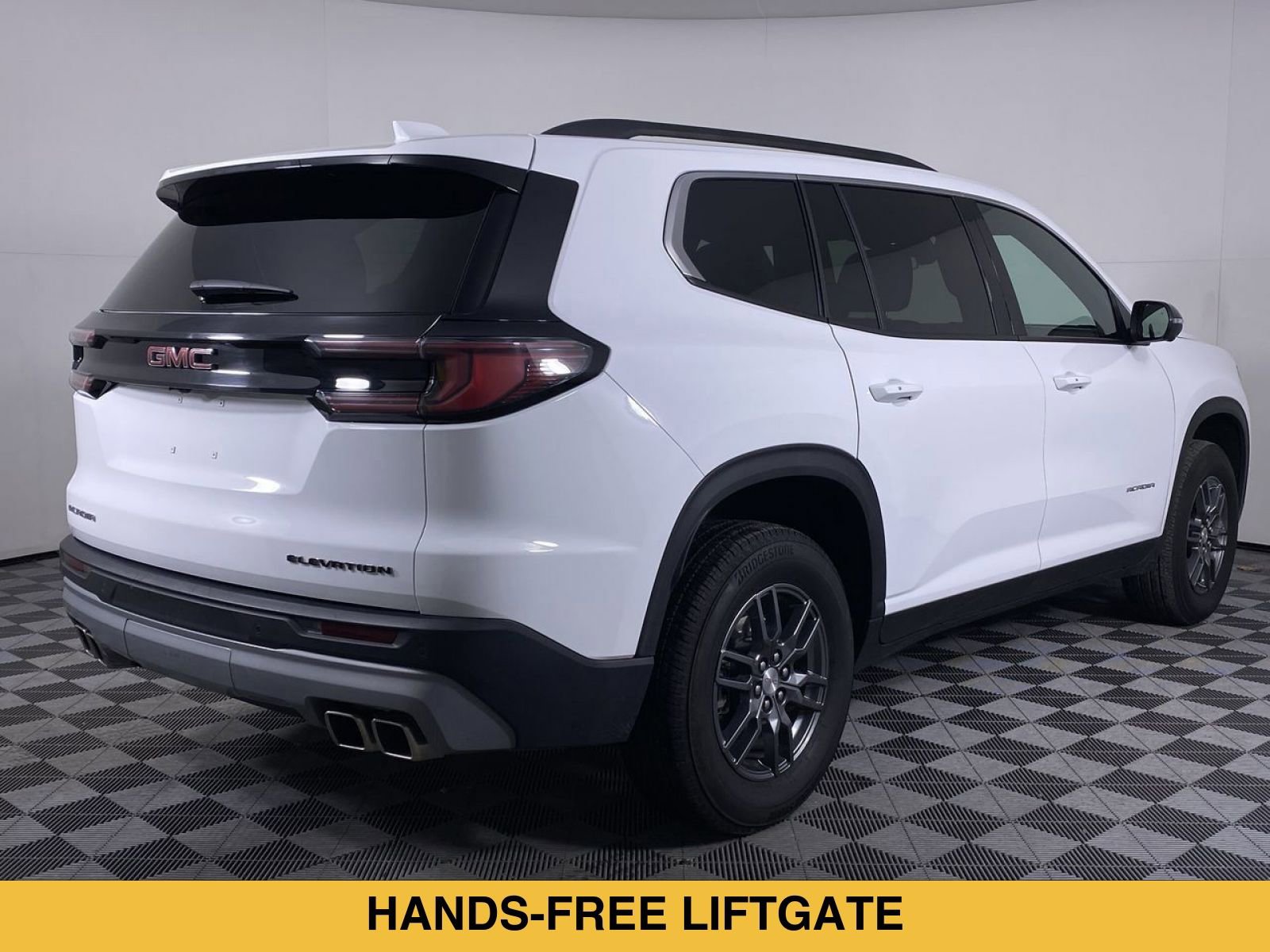 Certified 2025 GMC Acadia Elevation FWD image 40