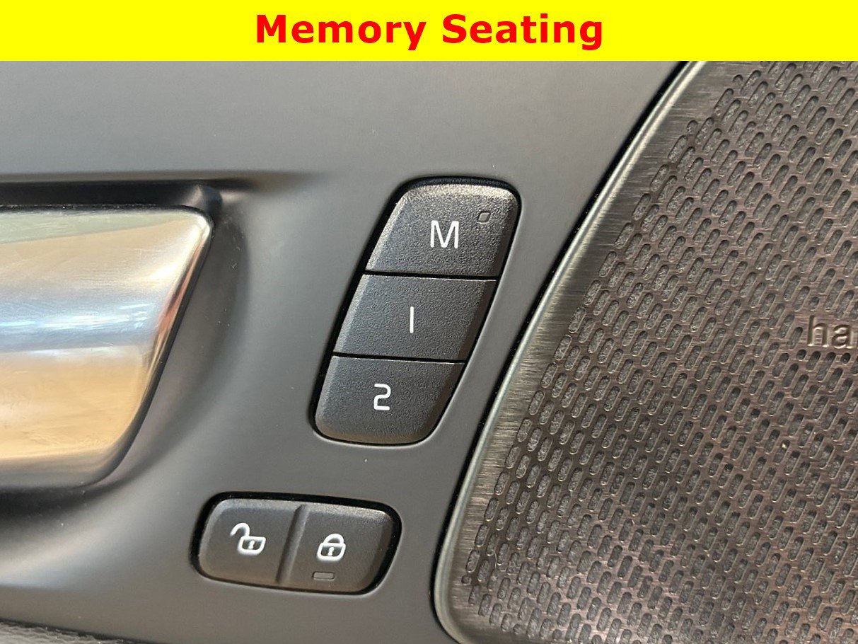 Used 2022 Volvo XC60 B5 Inscription w/ Climate Package AWD/4WD image 32