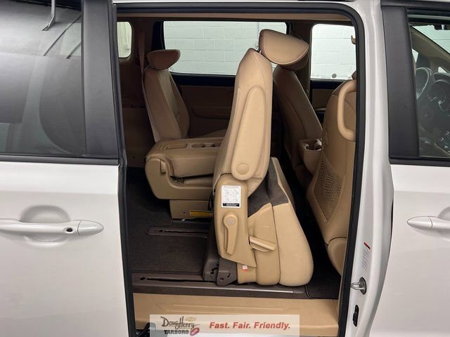 Used 2020 Kia Sedona LX image 42