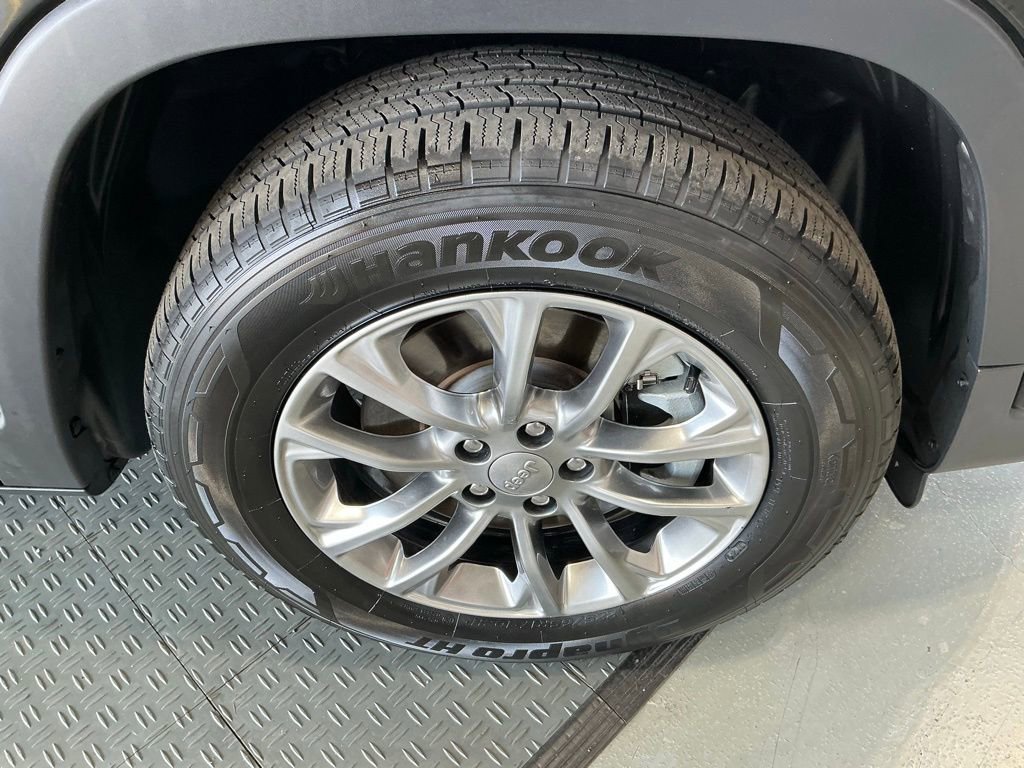 Used 2021 Jeep Cherokee Latitude Lux image 48