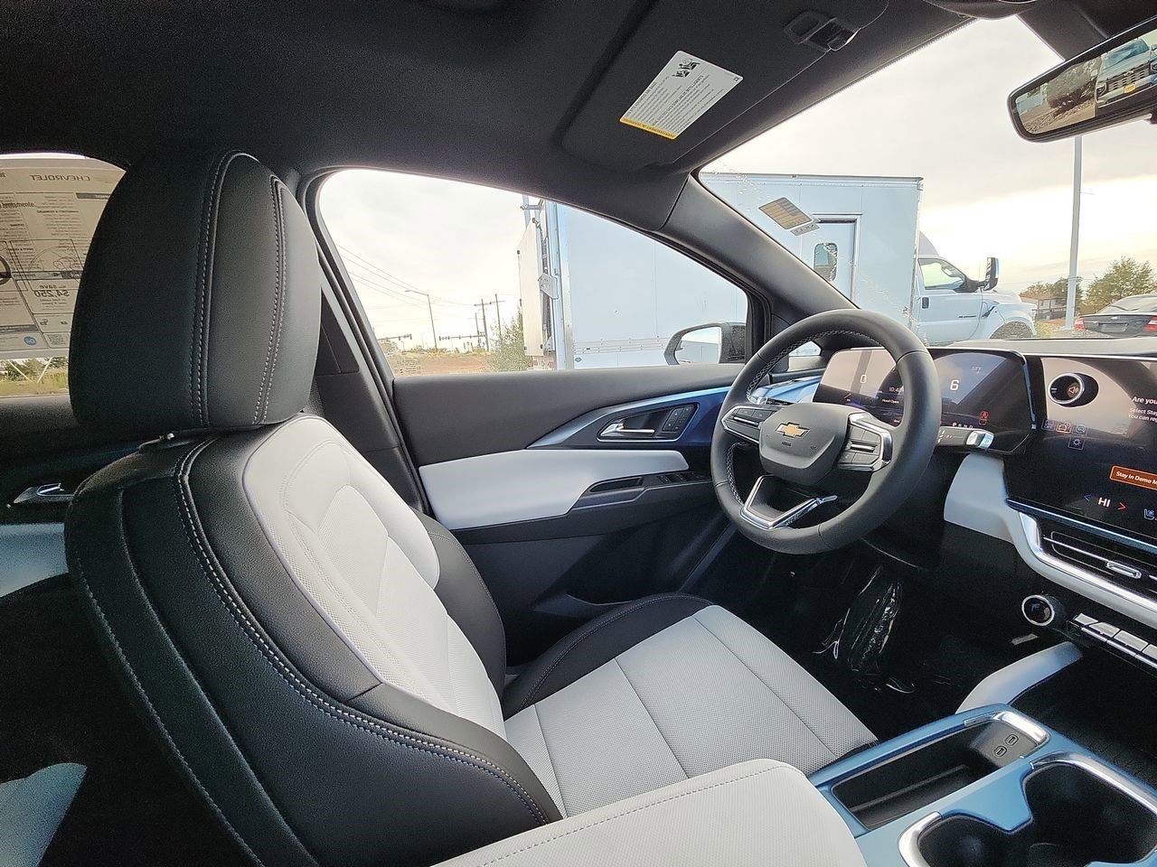 New 2026 Chevrolet Equinox EV LT image 15