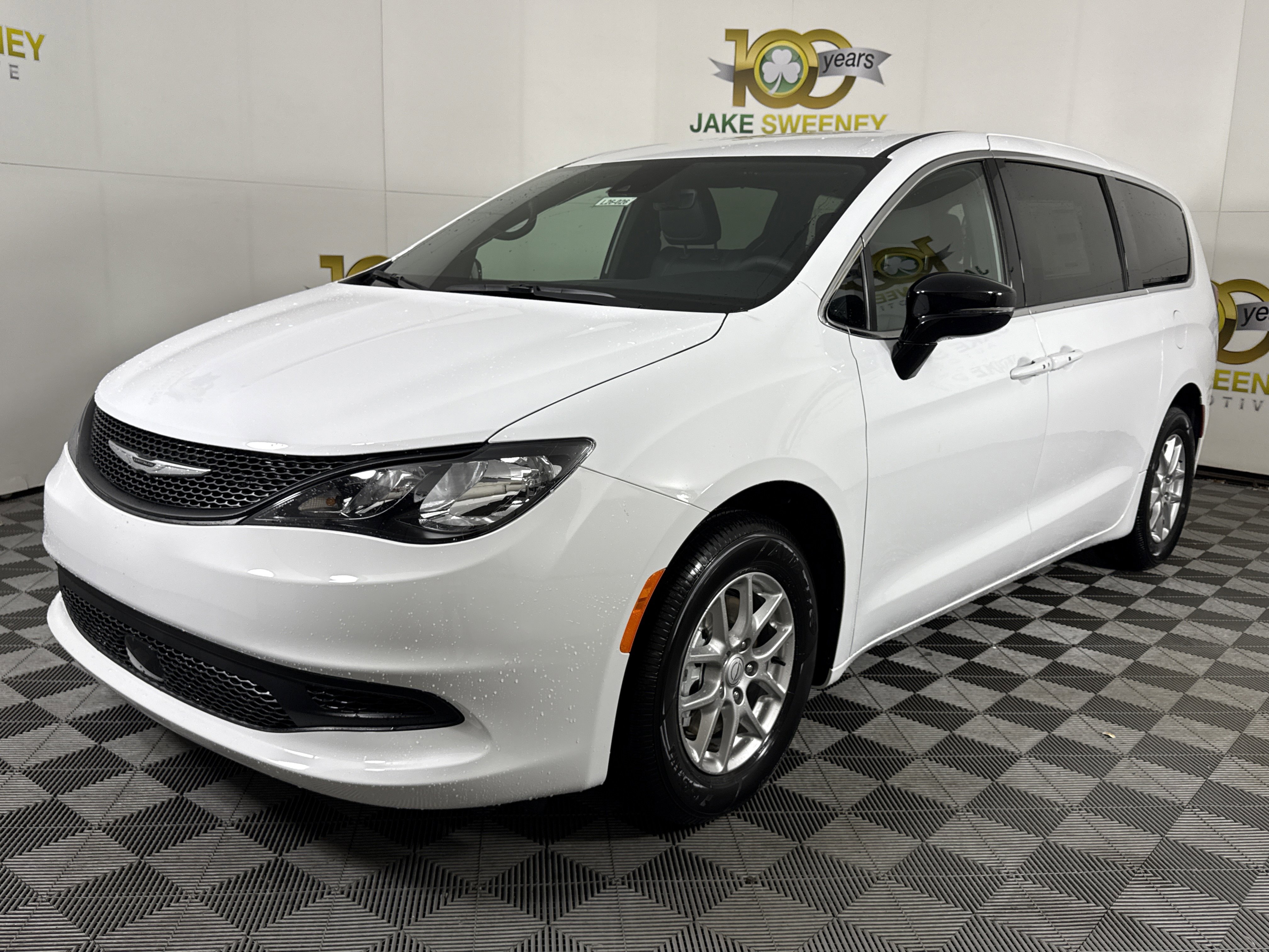 New 2026 Chrysler Voyager LX FWD image 4