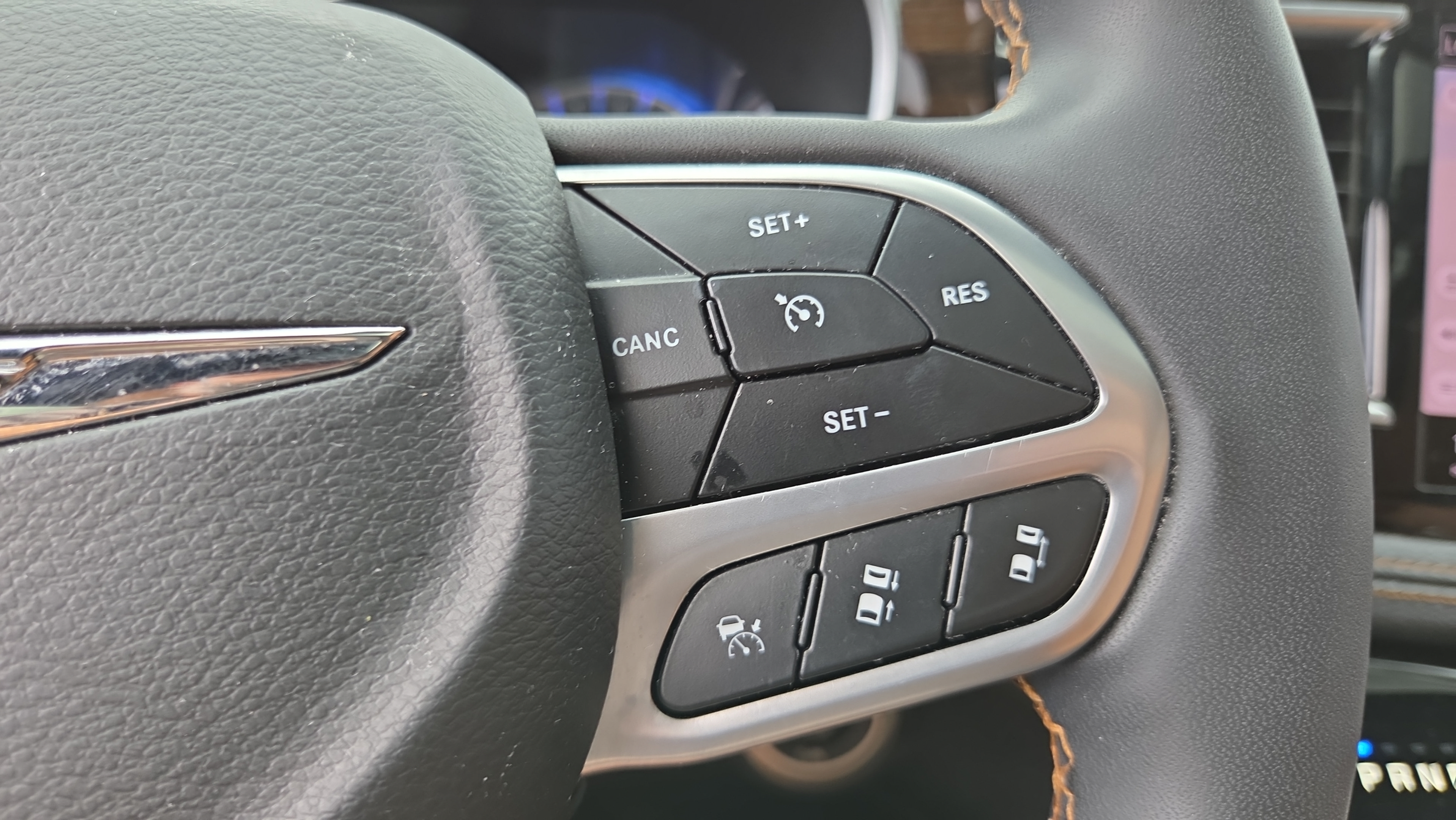 Used 2022 Chrysler Pacifica Pinnacle FWD image 25