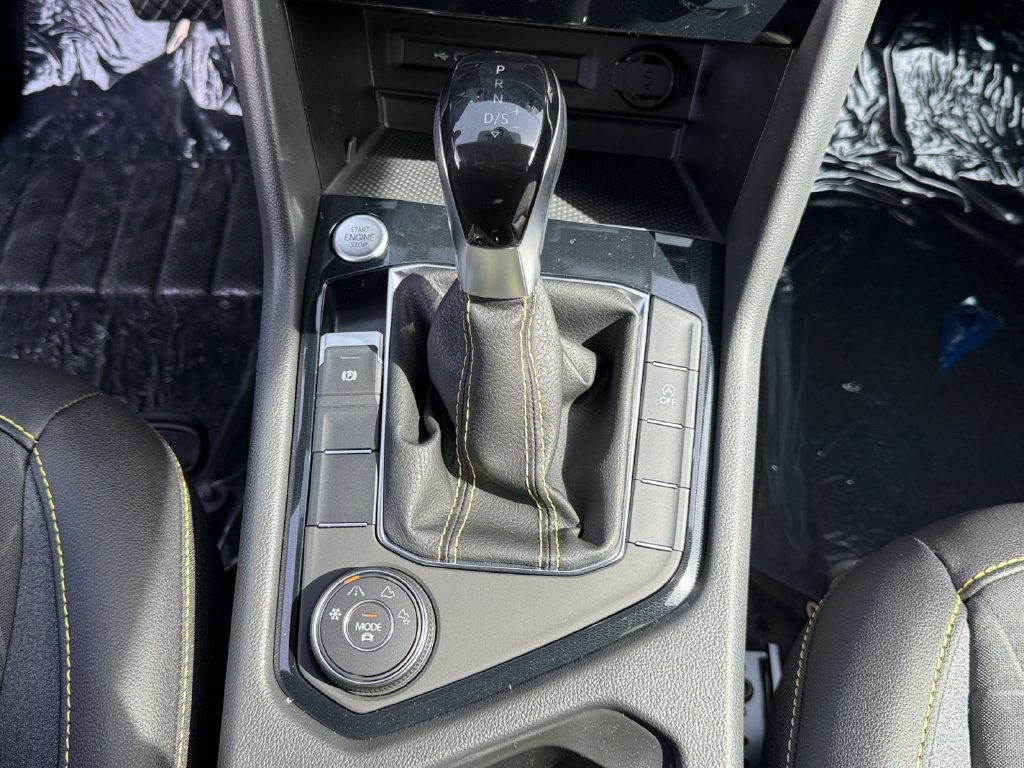 New 2027 Volkswagen Taos Sport AWD/4WD image 18
