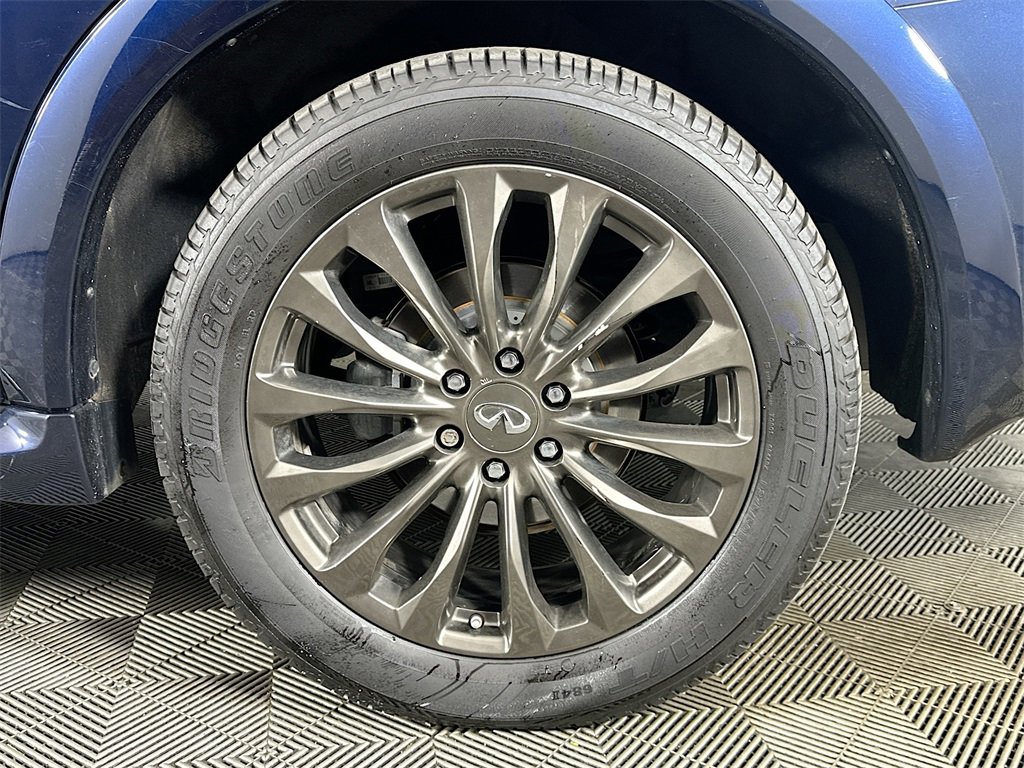 Used 2016 INFINITI QX80 Limited w/ All Season Package image 34