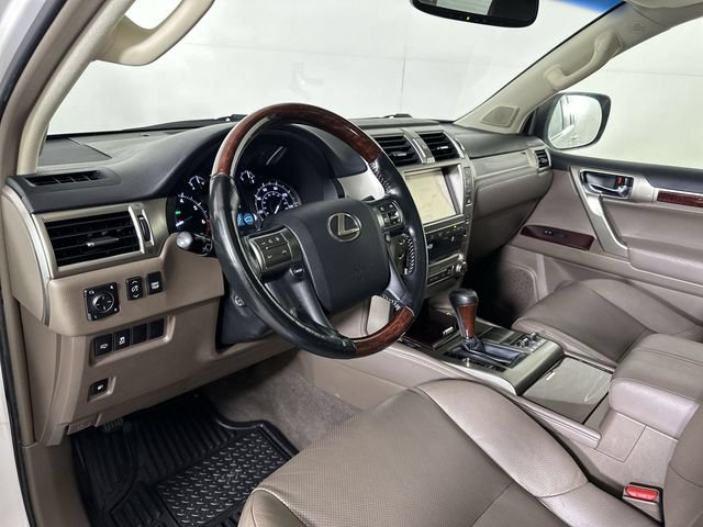 Used 2018 Lexus GX 460 Premium w/ Premium Package AWD/4WD image 10