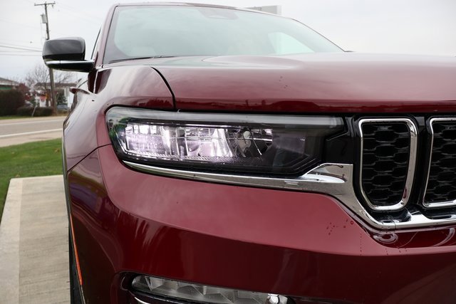 New 2025 Jeep Grand Cherokee Limited image 4