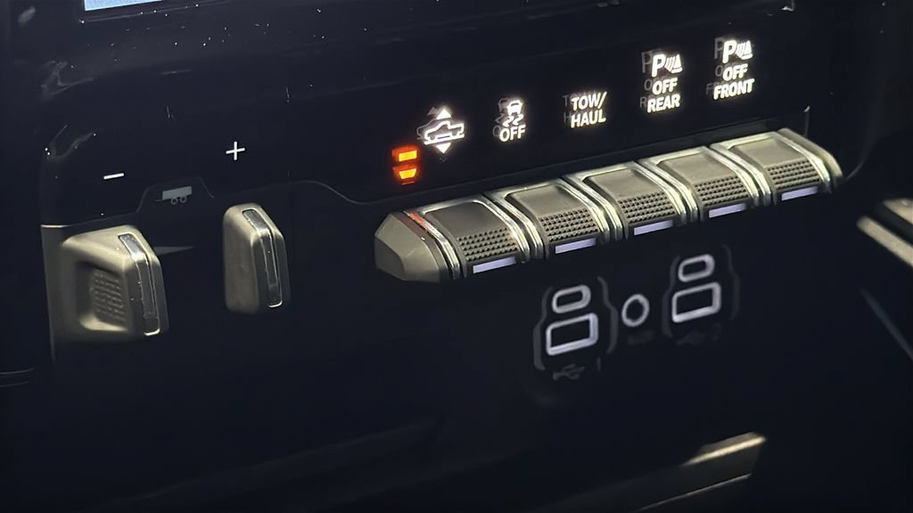 Used 2024 RAM 1500 Limited AWD/4WD image 30