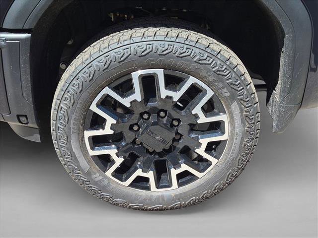 New 2026 GMC Sierra 2500 AT4 w/ AT4 Preferred Package AWD/4WD image 10