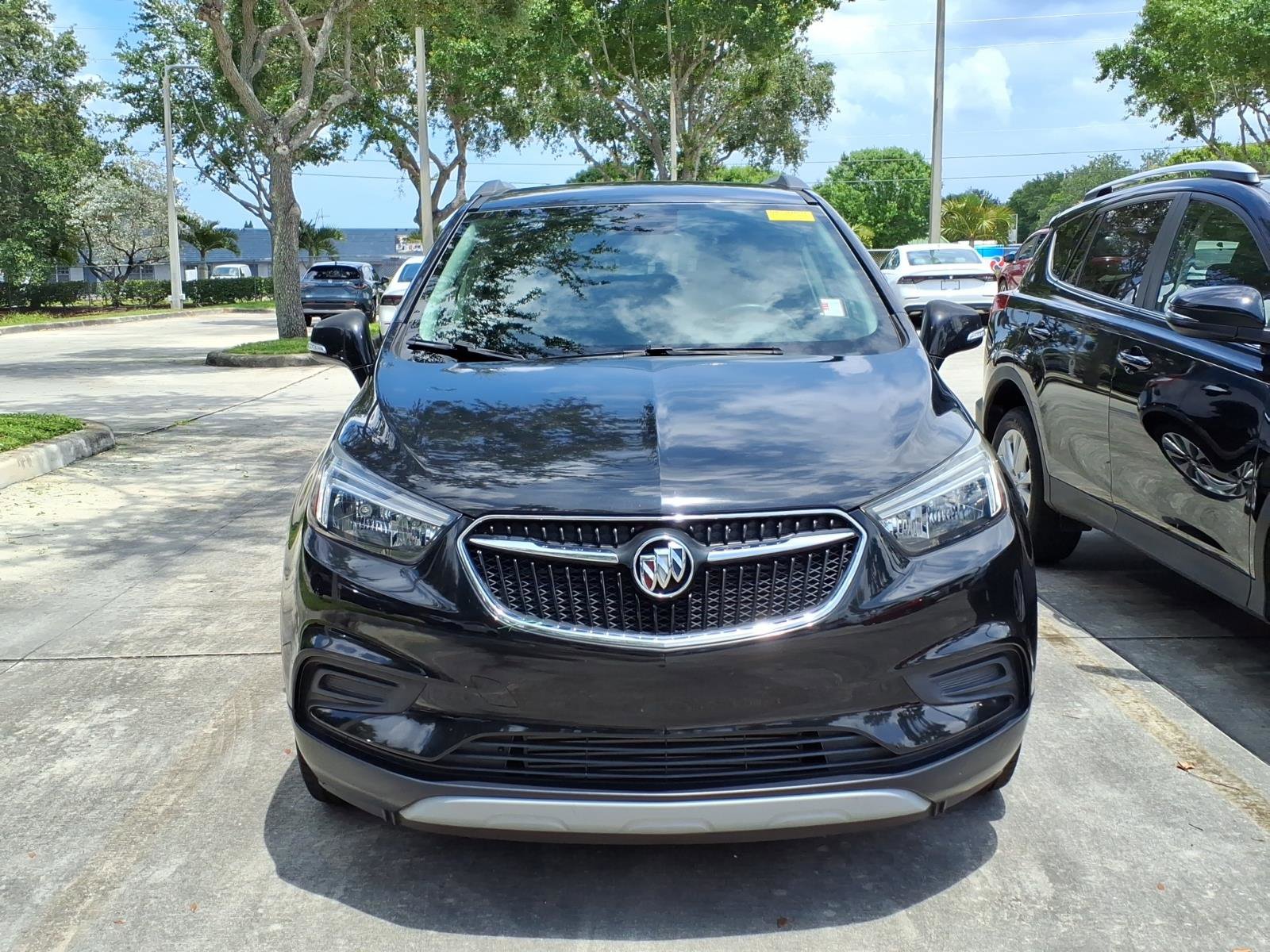 Used 2019 Buick Encore Preferred FWD image 2