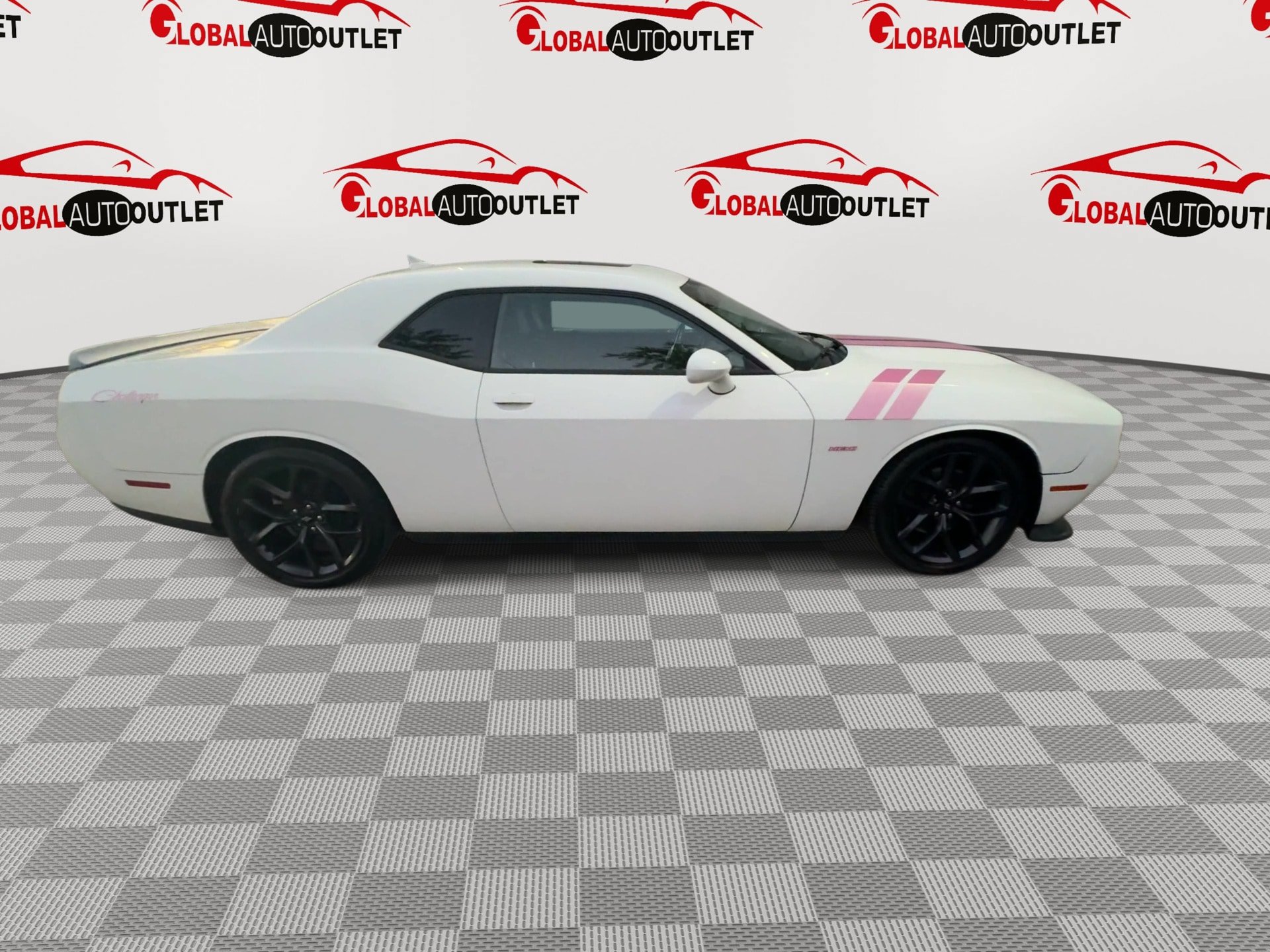 Used 2019 Dodge Challenger R/T w/ Plus Package RWD image 9
