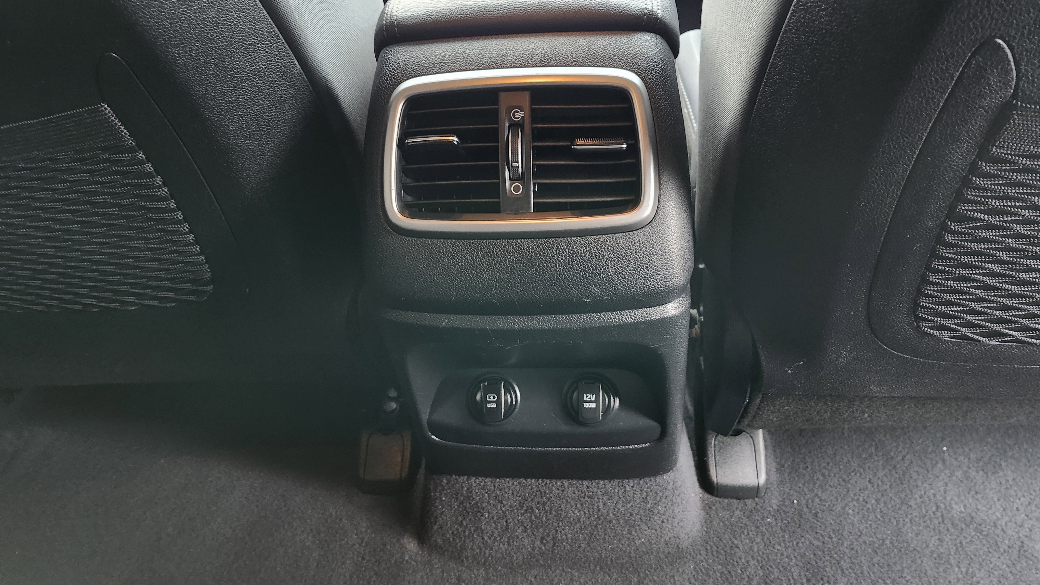 Used 2020 Kia Sorento LX image 19