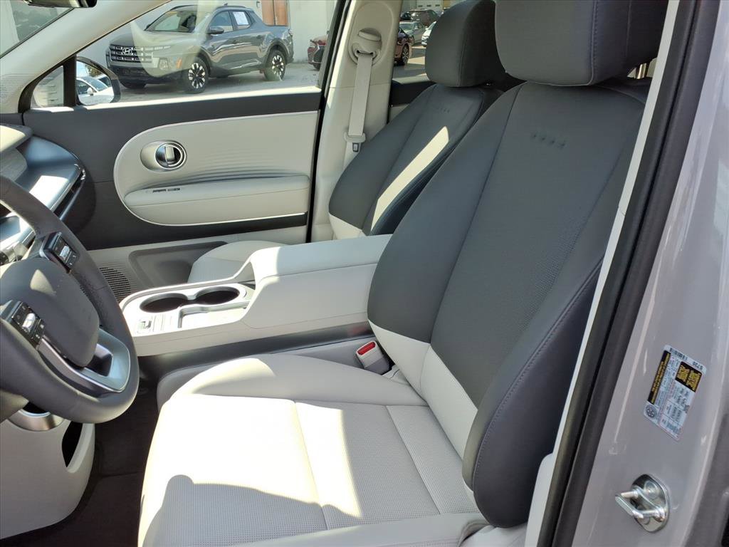 New 2026 Hyundai Ioniq 9 SEL image 8