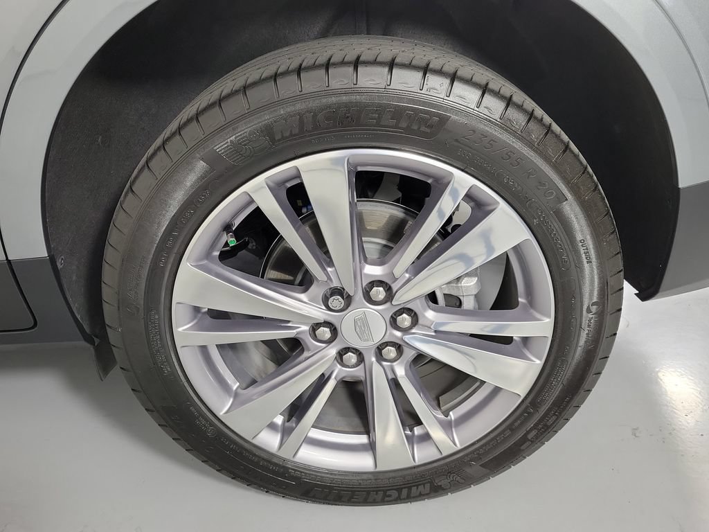 Used 2024 Cadillac XT5 Premium Luxury FWD image 9