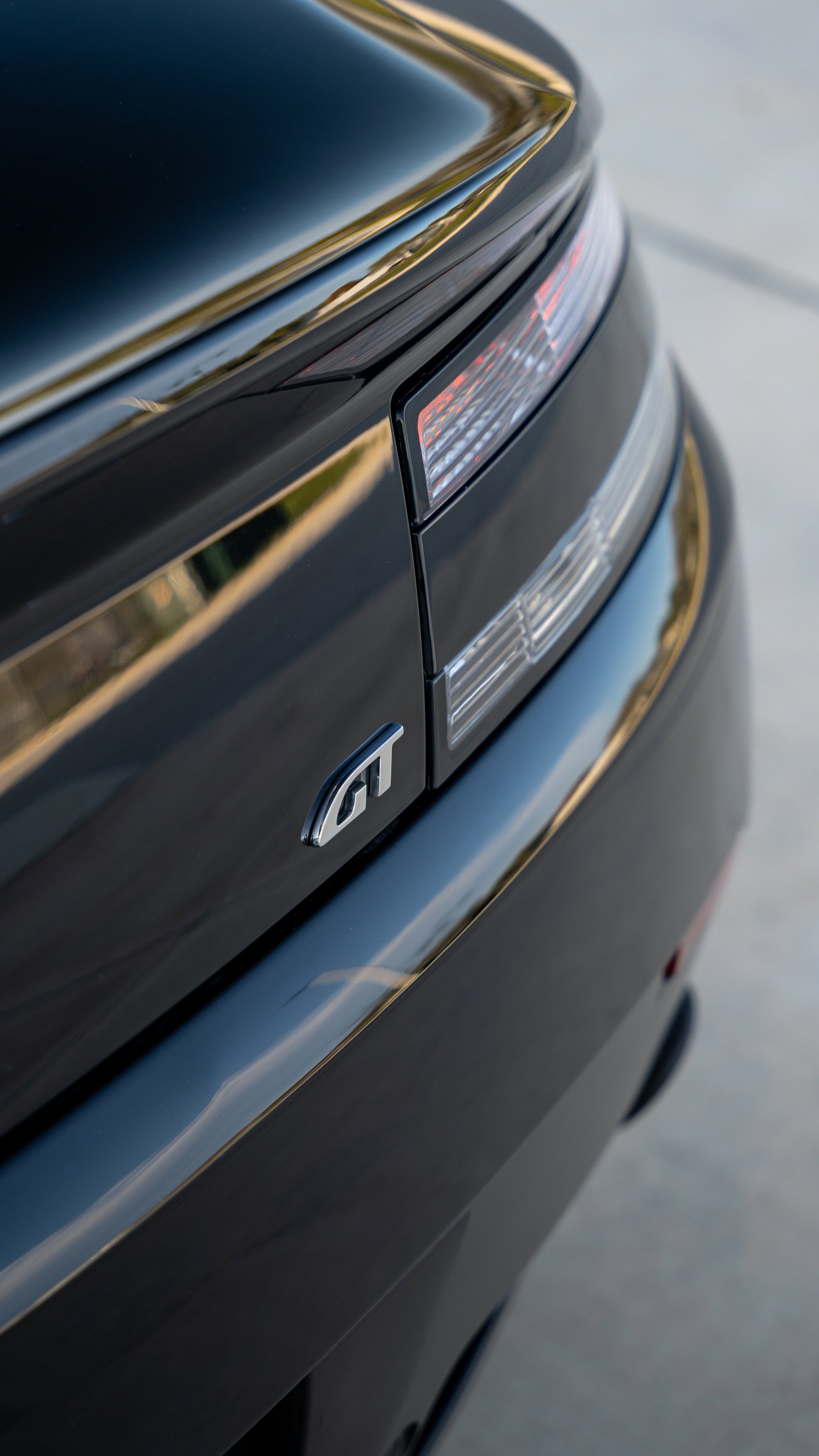 Used 2015 Aston Martin V8 Vantage GT image 14