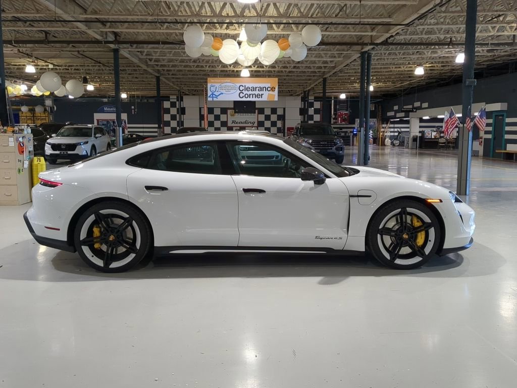 Used 2022 Porsche Taycan 4S image 6