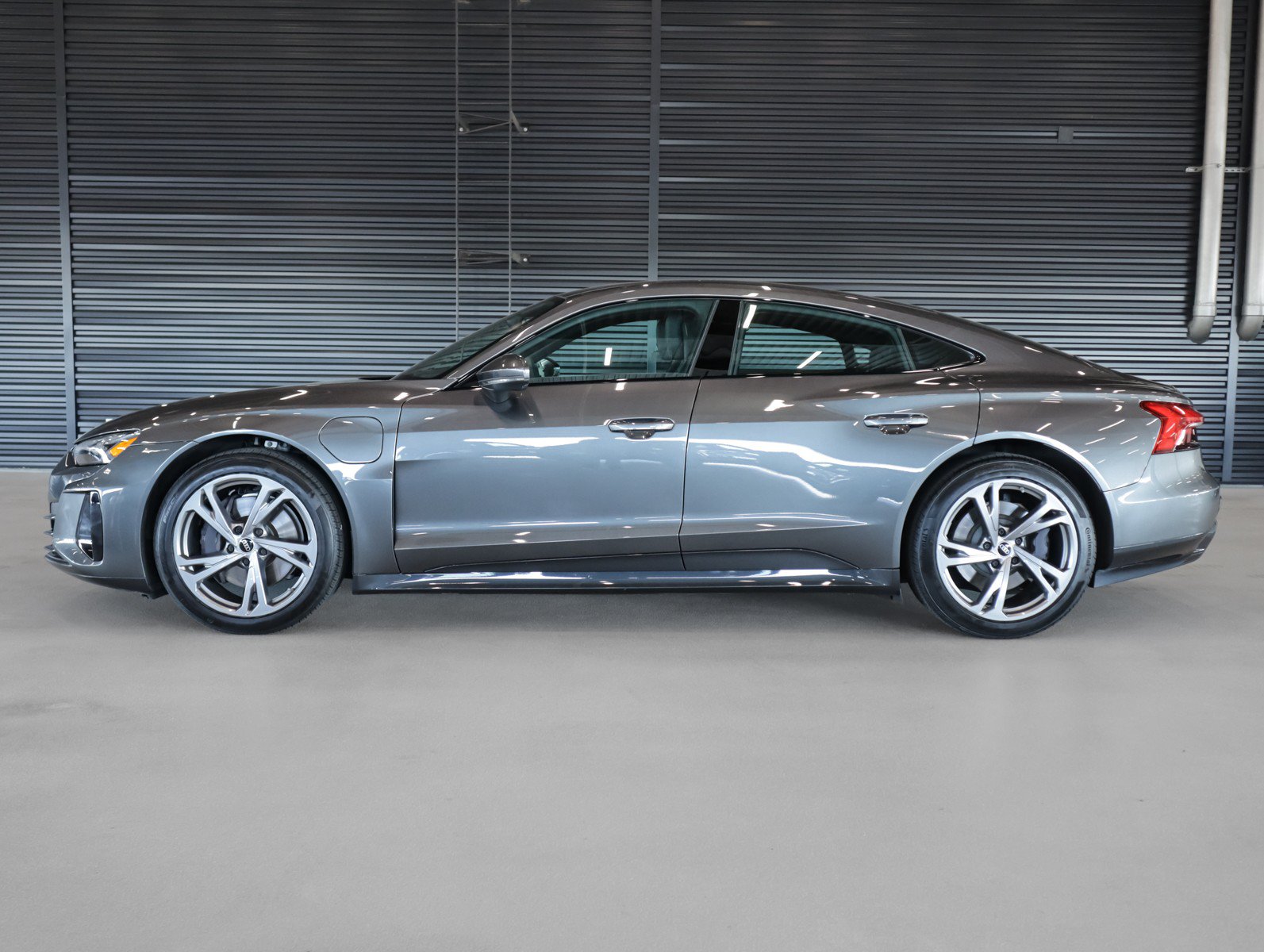 Used 2024 Audi e-tron GT Premium Plus w/ Executive Package AWD/4WD image 13