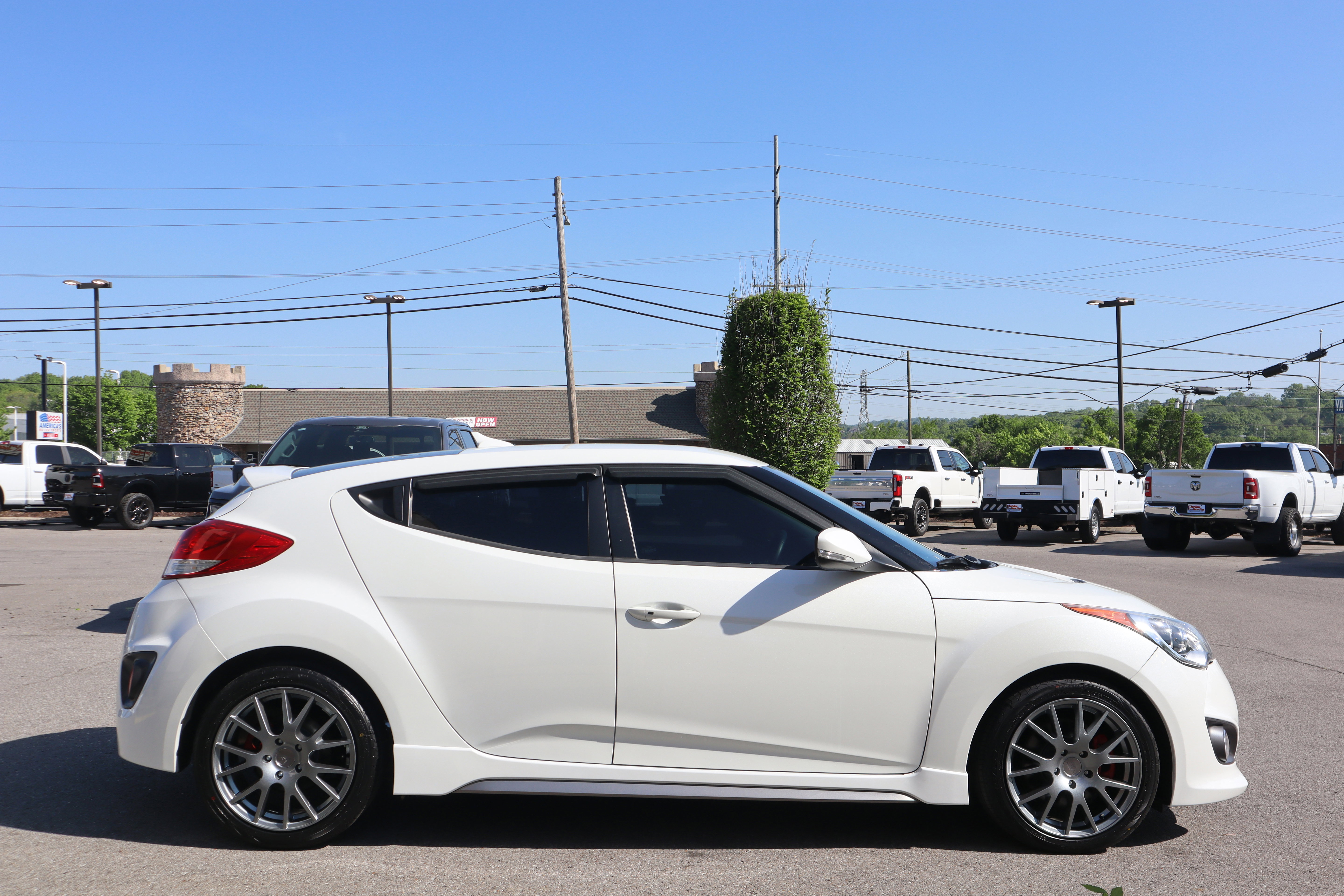 Used 2013 Hyundai Veloster Turbo FWD image 6