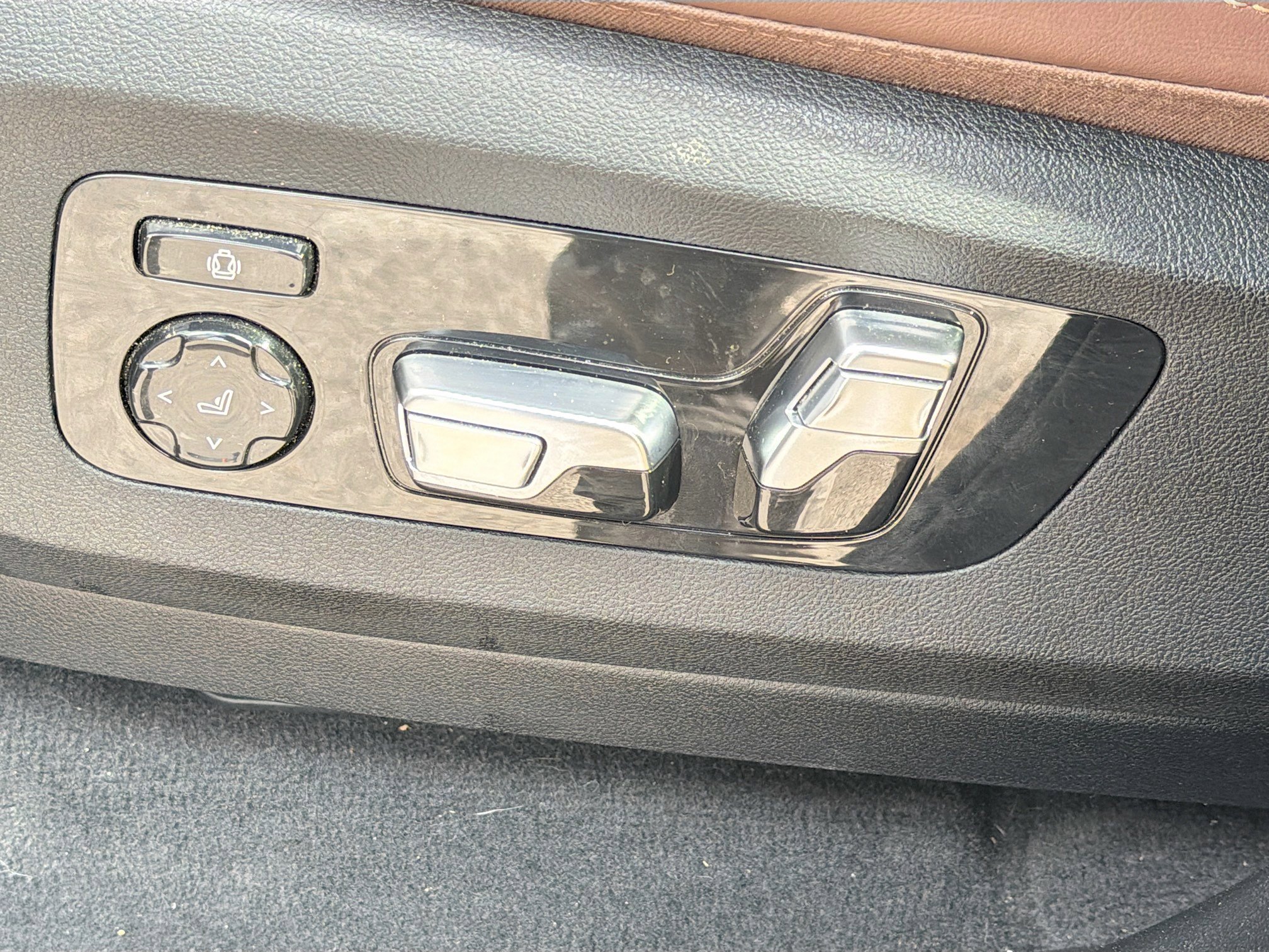 Used 2023 BMW X7 xDrive40i image 25