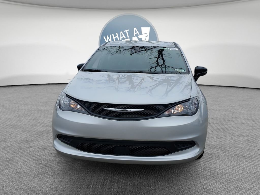 New 2026 Chrysler Voyager LX image 9