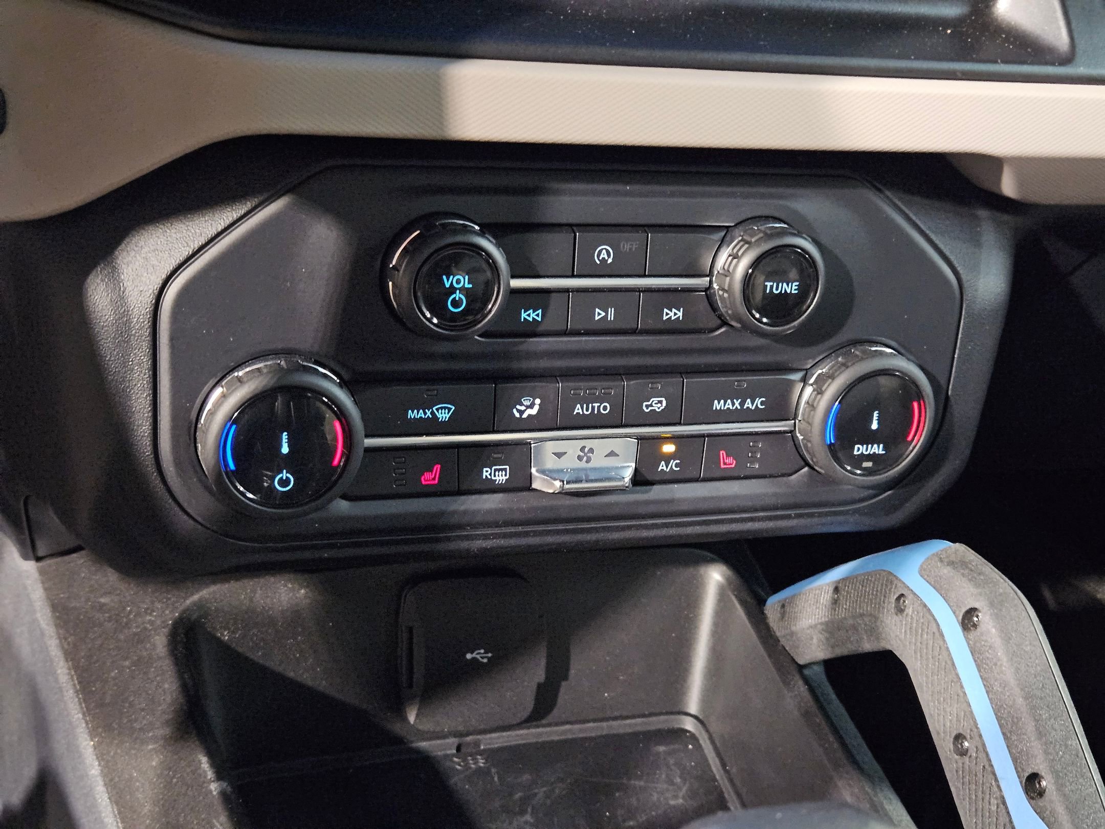 Used 2022 Ford Bronco Wildtrak image 31