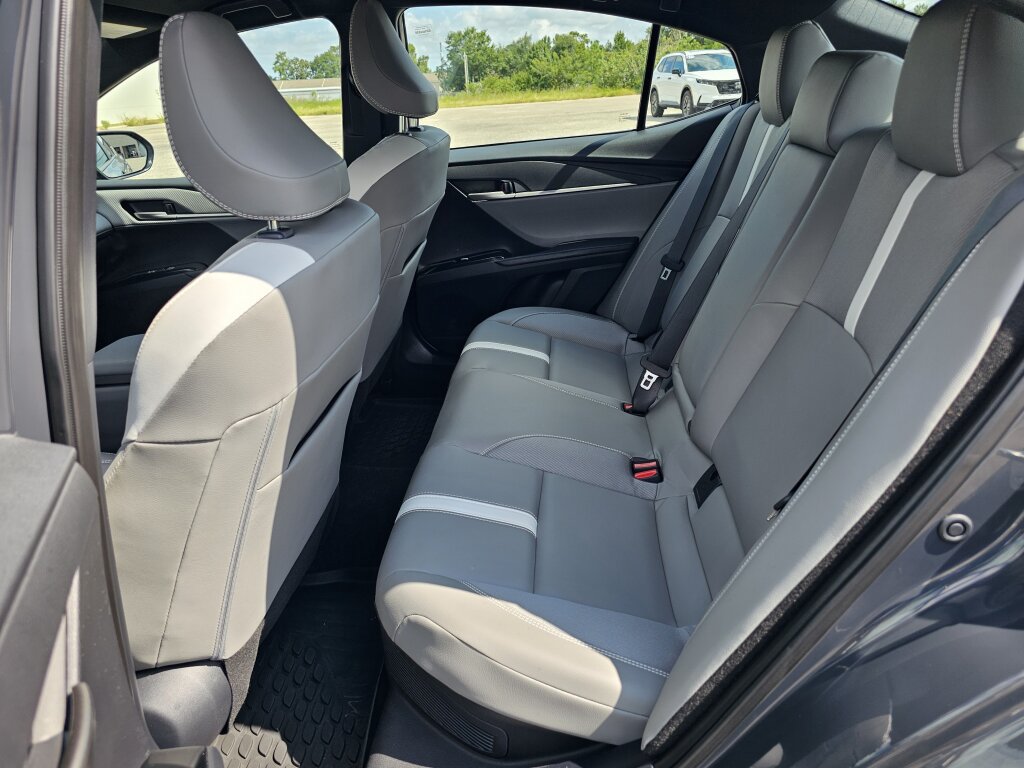 Used 2025 Toyota Camry SE w/ Convenience Package FWD image 35