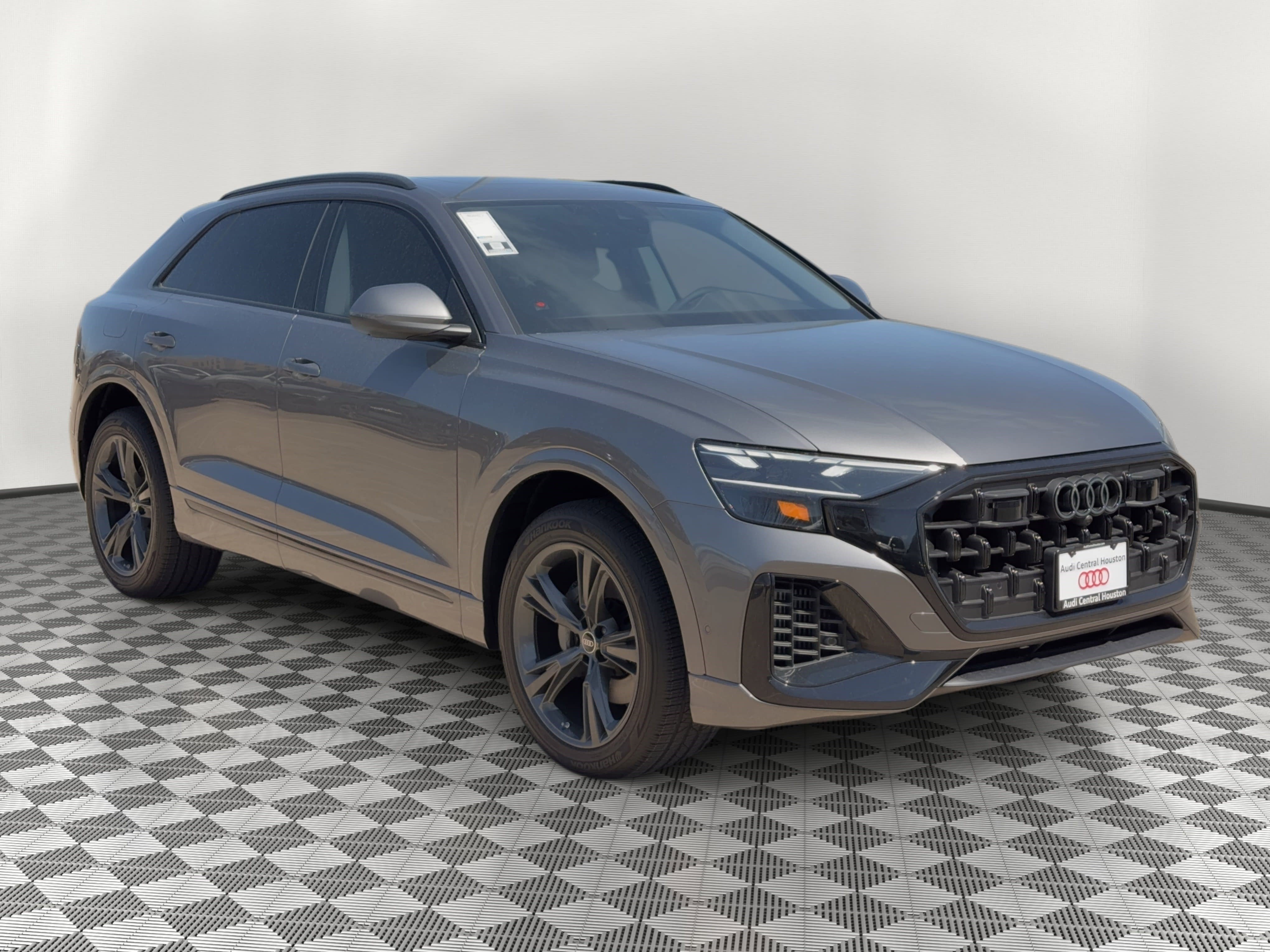 New 2026 Audi Q8 Premium image 7